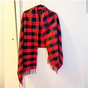 Madewell buffalo check cape, red/black, one size fits most